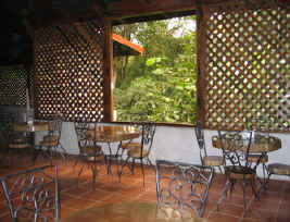 Restaurant at Hot springs in Las Juntas